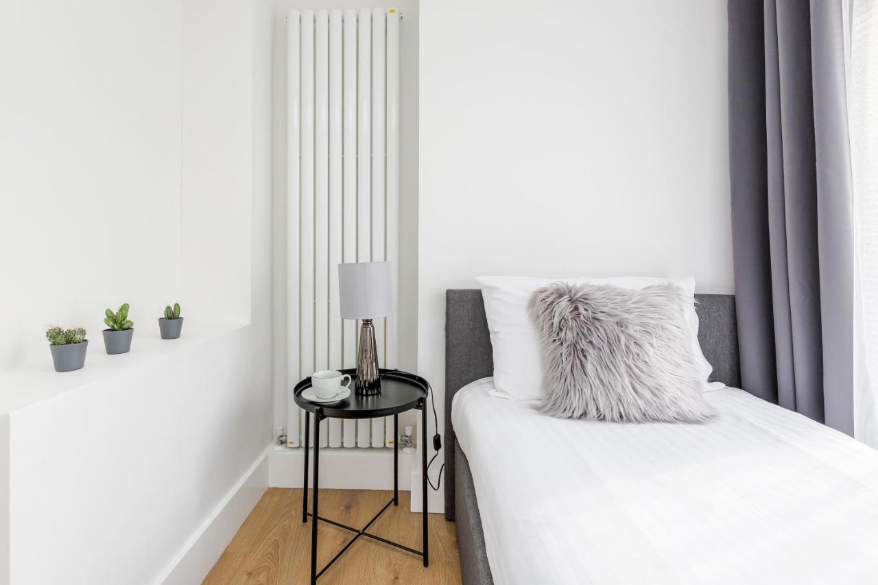2 Bedrooms Serviced Apartment Excel Exhibition Centre, O2 Arena, Stratford Olympic City, Forest Gate, Central London Eksteriør billede